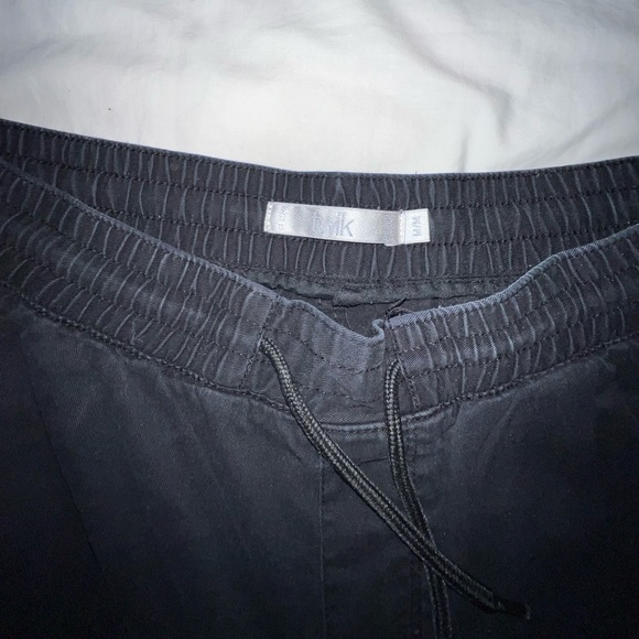 Black cargo pants - Picture 2 of 3